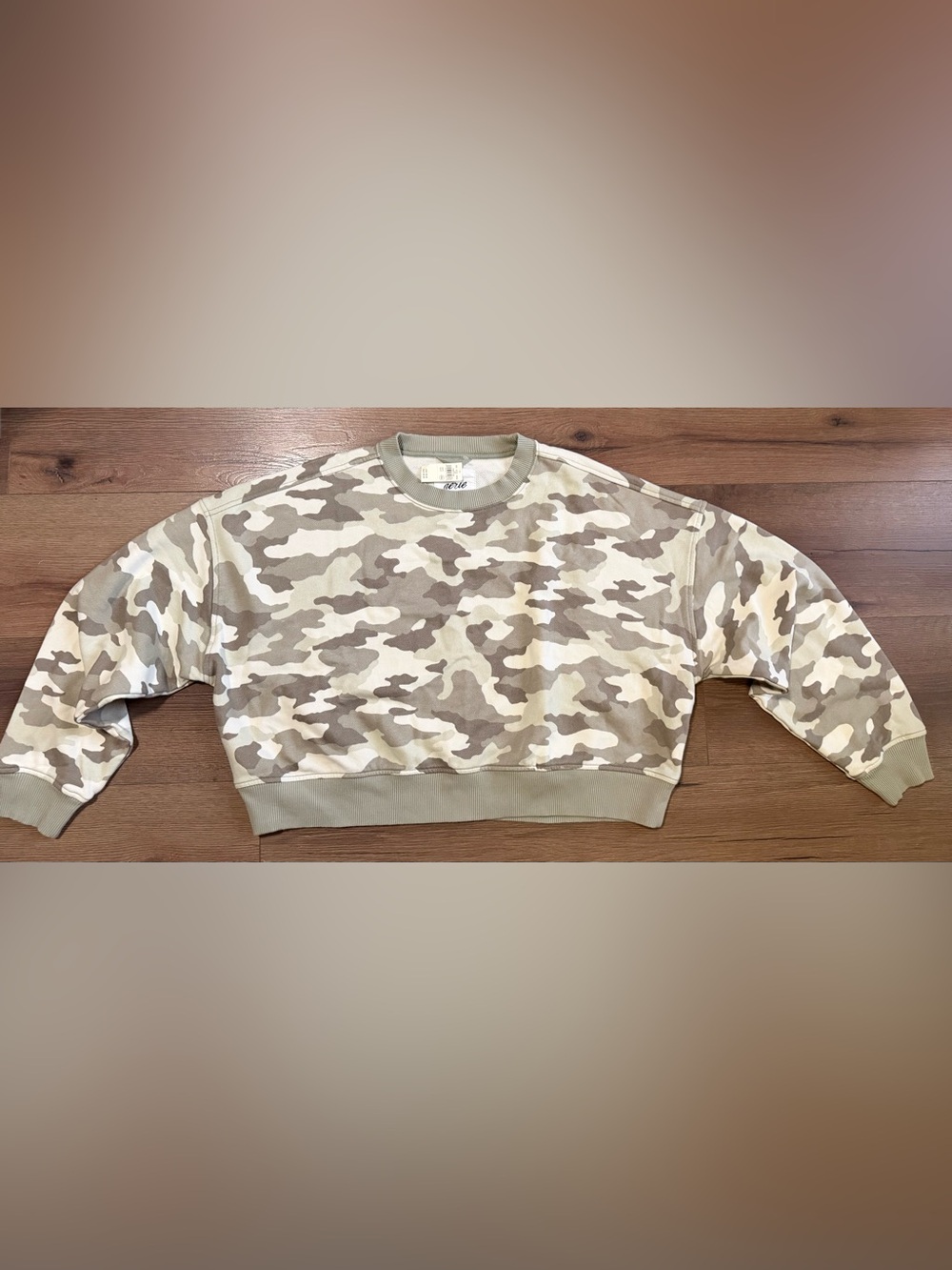 NWT American Eagle Women’s Sz Small Aerie Oversized Crewneck Sweatshirt-Camo